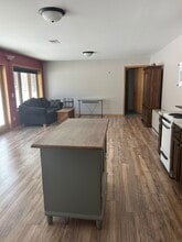 7680 Birchmont Beach Rd NE in Bemidji, MN - Foto de edificio - Building Photo