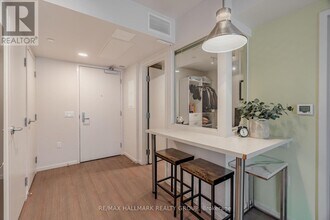 105-2105 Champagne Ave S in Ottawa, ON - Building Photo - Building Photo