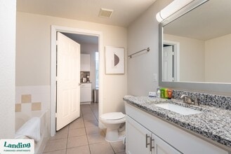 2801 Biltmore Park Dr, Unit 17-201 in Orlando, FL - Building Photo - Building Photo