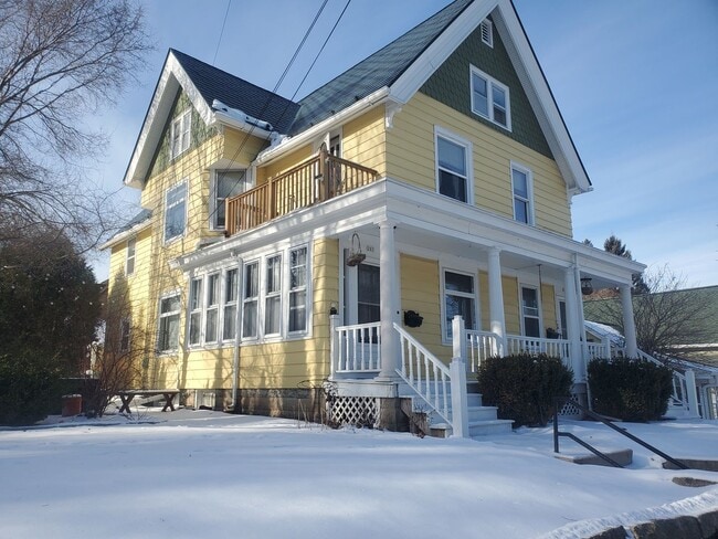 203-205-205 N Spring St in Port Washington, WI - Building Photo - Building Photo