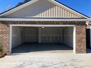 407 Kensington Ln in Rainbow City, AL - Building Photo - Building Photo