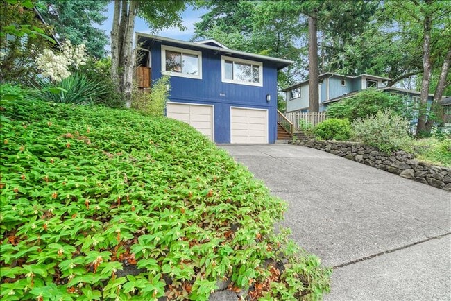 9506 SW 50th Ave in Portland, OR - Foto de edificio - Building Photo