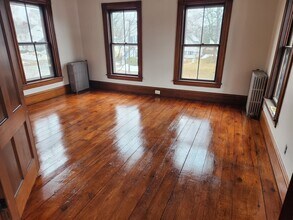 53 Gale Ave, Unit 2 in Laconia, NH - Building Photo - Building Photo