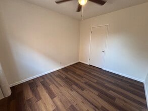 9826 San Miguel Ave, Unit C in South Gate, CA - Building Photo - Building Photo