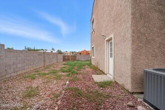 2862 N Tyndall Ave in Tucson, AZ - Building Photo - Building Photo