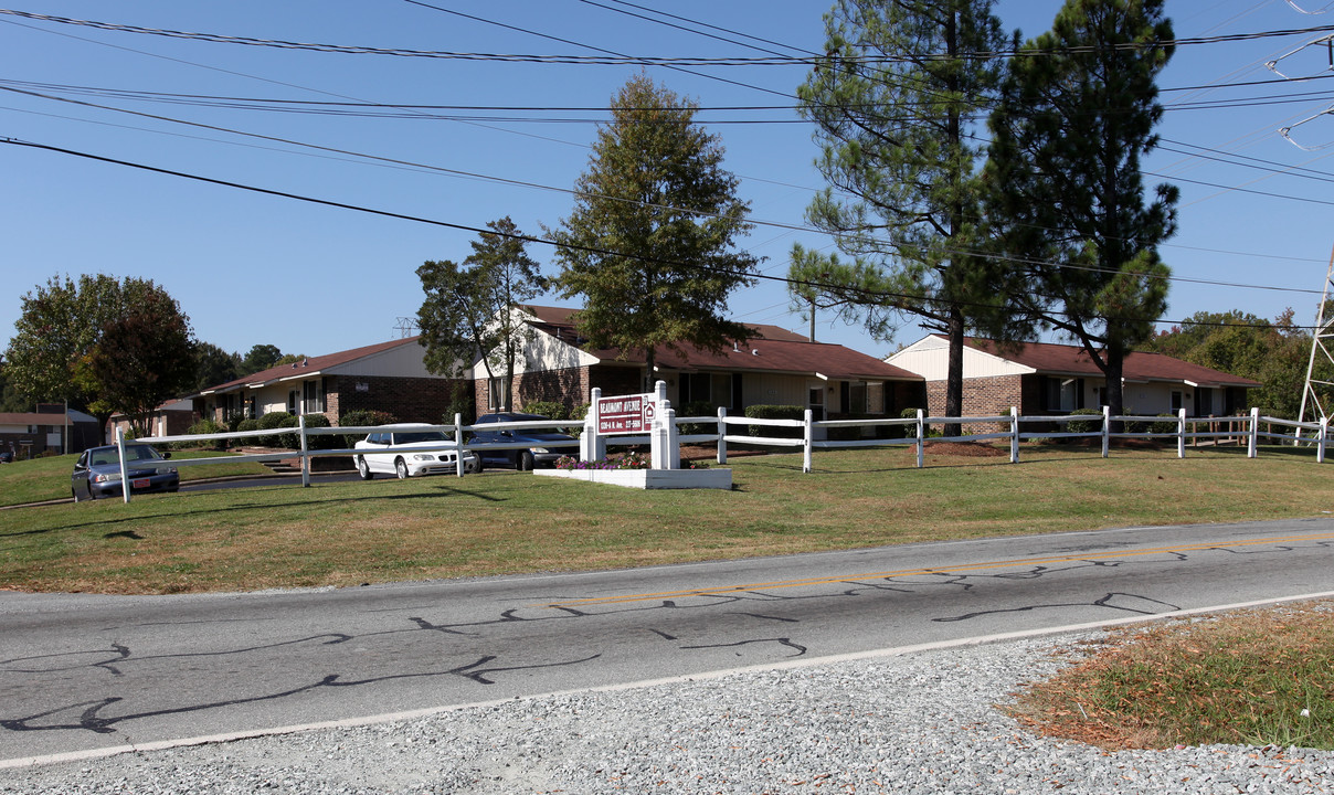 Beaumont Apartments in Burlington, NC - Building Photo