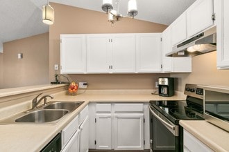 18334 W 58th Pl in Golden, CO - Building Photo - Building Photo