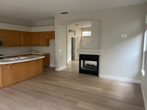 5637 Darby Rd in Rocklin, CA - Building Photo - Building Photo