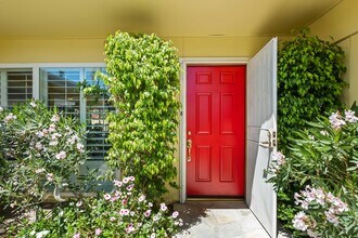 74460 Fairway Dr in Palm Desert, CA - Building Photo - Building Photo