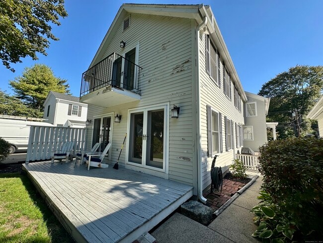 78 State St in Guilford, CT - Building Photo - Building Photo