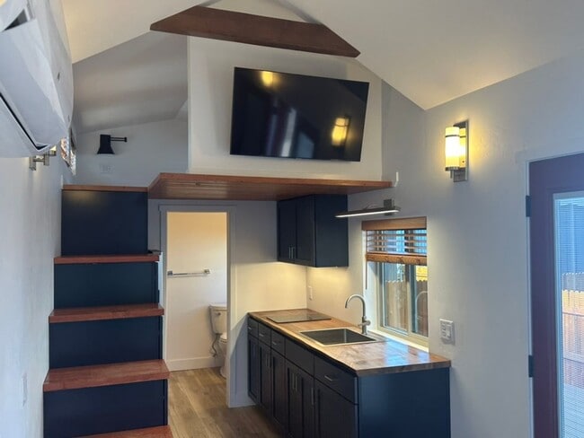 1411 N Fourth St in Flagstaff, AZ - Building Photo - Building Photo