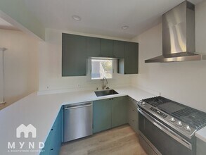 5679 Keith Ave in Oakland, CA - Foto de edificio - Building Photo