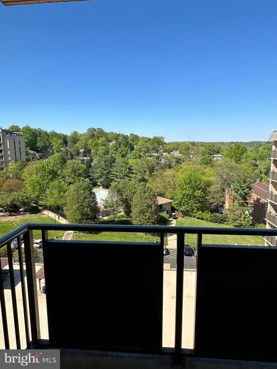 3100 S Manchester St in Falls Church, VA - Building Photo