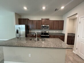 8094 Rolling Shell Trail in Wesley Chapel, FL - Building Photo - Building Photo