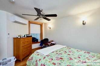 16 S Russell St in Boston, MA - Foto de edificio - Building Photo