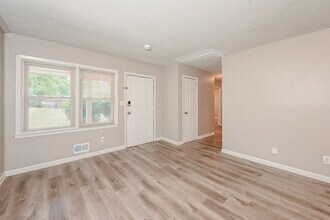 3135 Robin Rd in Decatur, GA - Building Photo - Building Photo