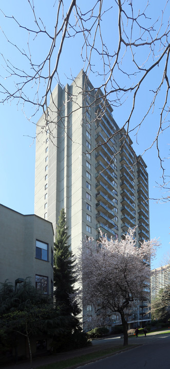 Westsea Place in Vancouver, BC - Building Photo