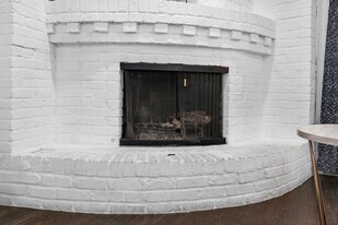 9652 Arborhill Dr in Dallas, TX - Building Photo