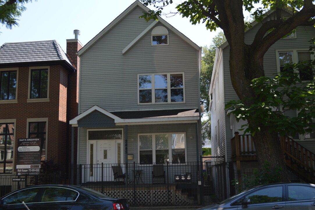 2445 N Greenview Ave in Chicago, IL - Building Photo