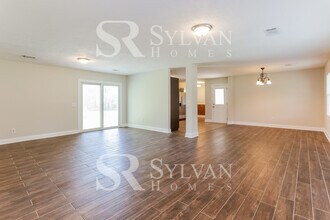 10 Pine Cir in Carrollton, GA - Building Photo - Building Photo