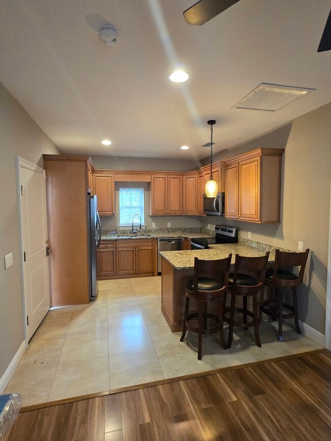 413 Geneva Ave, Unit Carraige House Apartment in Panama City Beach, FL - Building Photo - Building Photo