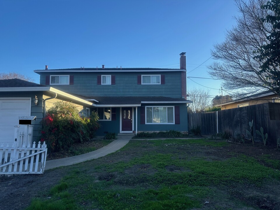 4472 Bucknall Rd in San Jose, CA - Building Photo