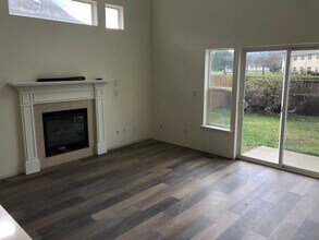 1766 6th St in Hood River, OR - Building Photo - Building Photo
