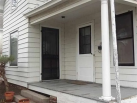 320 N Dodge St in Iowa City, IA - Building Photo