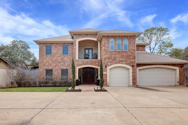 property at 6213 San Felipe St