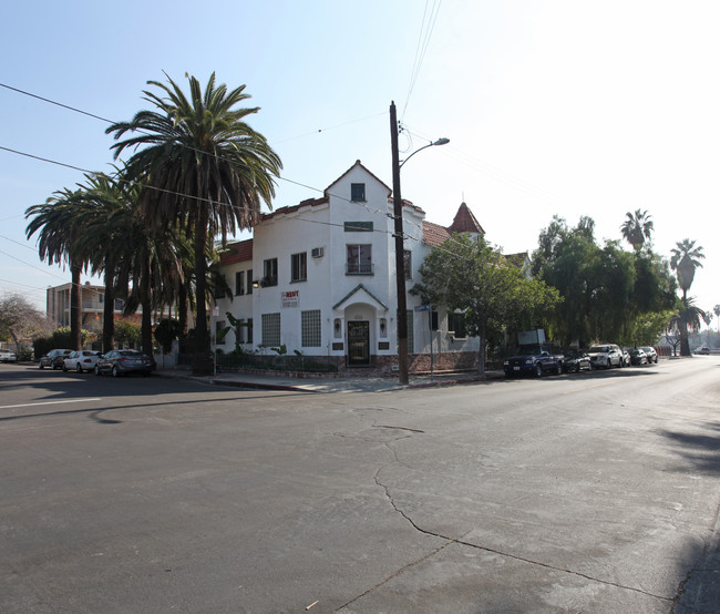 5356 Lexington in Los Angeles, CA - Foto de edificio - Building Photo