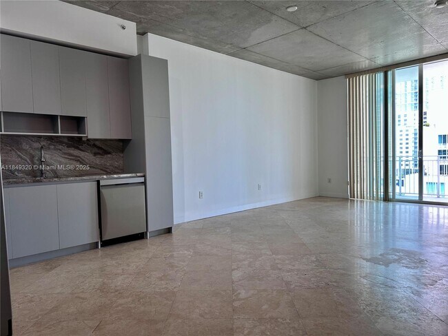 2275 Biscayne Blvd in Miami, FL - Building Photo - Building Photo