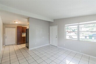 1911 W St Conrad St in Tampa, FL - Building Photo - Building Photo