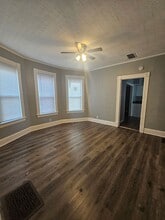 537 W 16th St in Davenport, IA - Building Photo - Building Photo