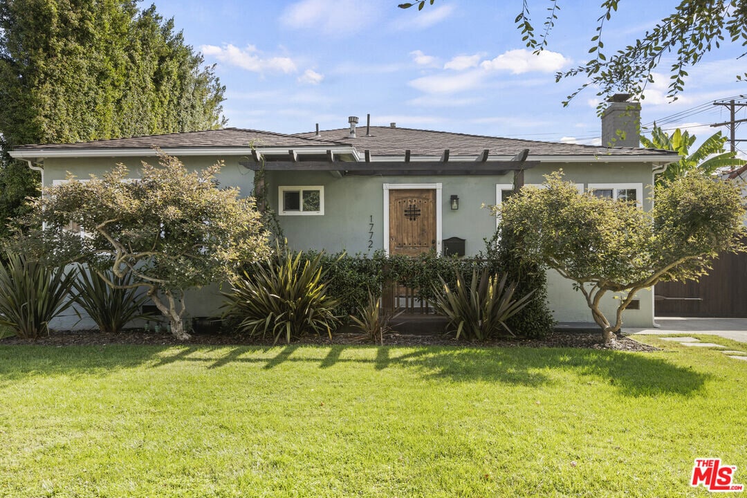 1772 Orange Grv Ave in Los Angeles, CA - Building Photo