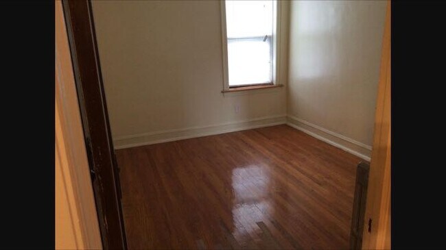 7937 S Wood St-Unit -2S in Chicago, IL - Foto de edificio - Building Photo