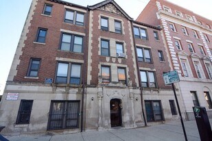 3345 N Marshfield Ave, Unit 302 in Chicago, IL - Building Photo