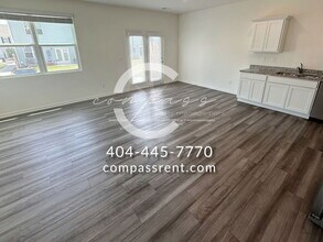 307 Aldgate Wy in Cartersville, GA - Foto de edificio - Building Photo