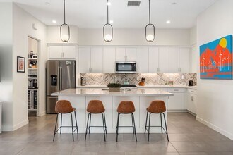 3712 Ambassador Dr in Palm Springs, CA - Building Photo - Building Photo