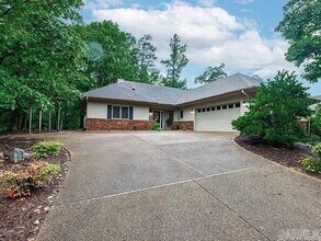 18 Hendaye Ln in Hot Springs Village, AR - Building Photo - Building Photo