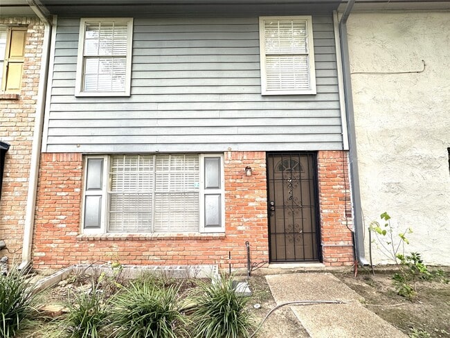 property at 7028 Jetty Ln