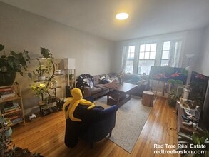 370 Chestnut Hill Ave, Unit 35 in Boston, MA - Foto de edificio - Building Photo