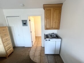 1675 S State St in Orem, UT - Building Photo - Building Photo