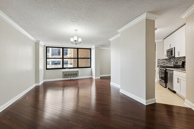 7002 JFK Blvd E in Guttenberg, NJ - Building Photo - Building Photo