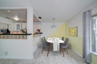 7223 San Luis Ct in Tampa, FL - Building Photo - Building Photo