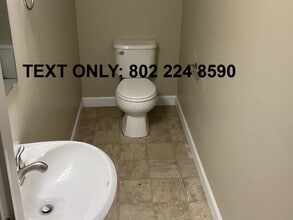6419 Londonderry Dr in Cary, IL - Building Photo - Building Photo