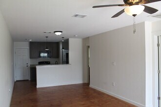 301 E Bowie St in Mart, TX - Building Photo - Building Photo