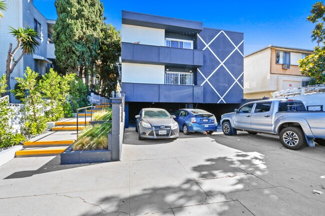 514 N Hayworth in Los Angeles, CA - Building Photo - Building Photo