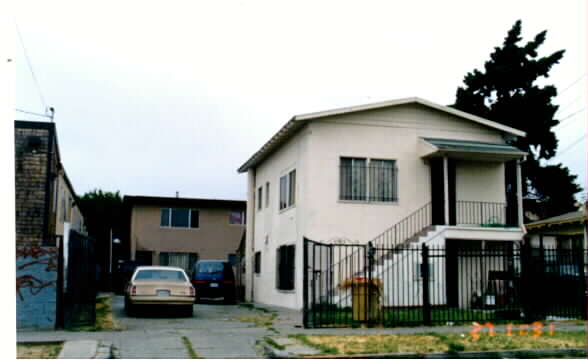 1529 92nd Ave in Oakland, CA - Building Photo - Building Photo