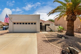 3981 E South Fork Dr in Phoenix, AZ - Building Photo - Building Photo