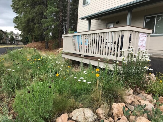 property at 3301 S Litzler Dr